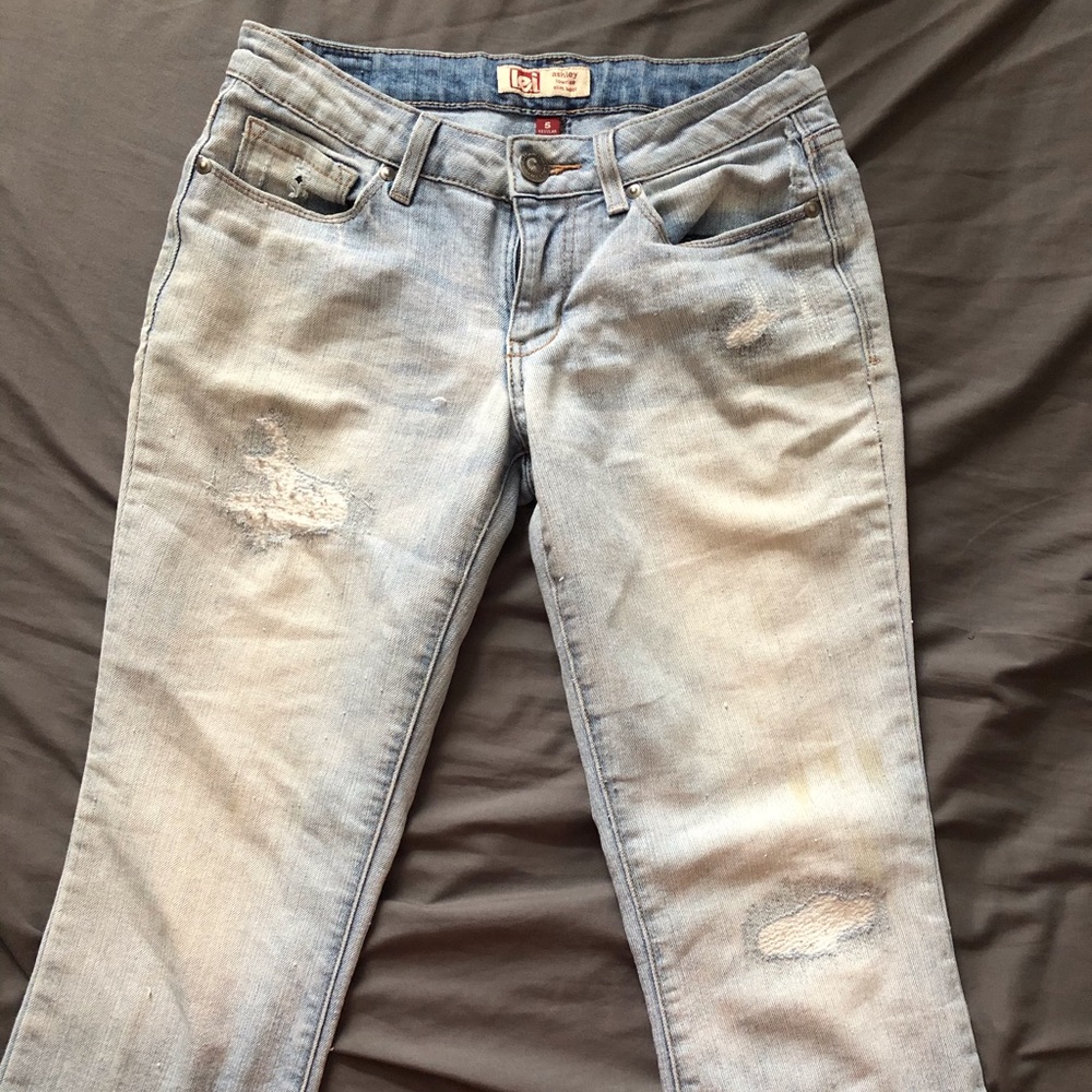 Women’s lei white washed jeans